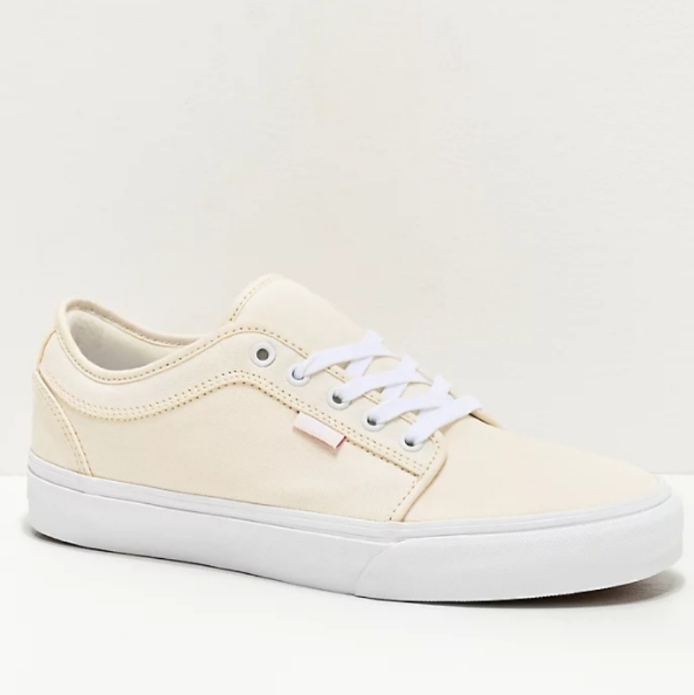Vans Chukka Low Mens White And Cream Low Top Shoes